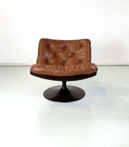 italian-space-age-armchair-in-brown-leather-and-black-plastic-by-play-1970s-2.jpg